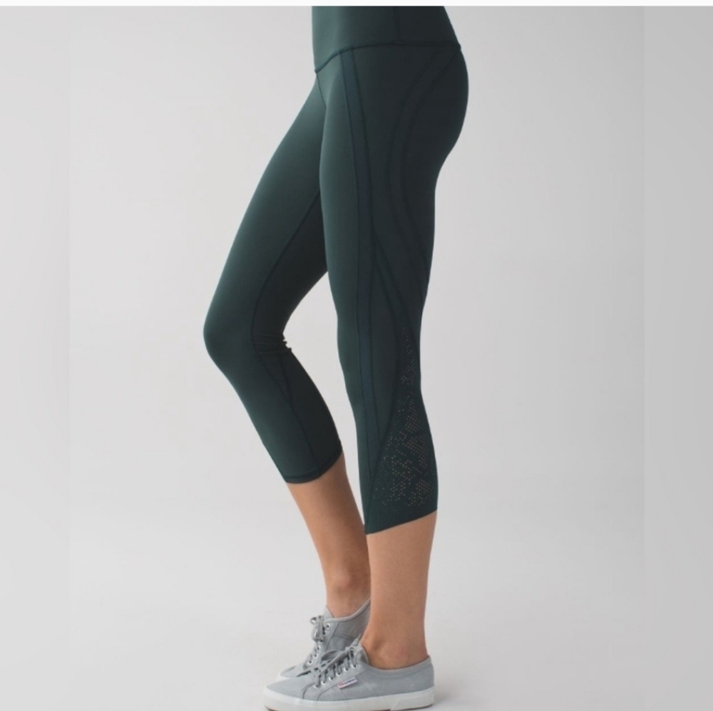 Lululemon Wunder Under Crop Leggings Laser-Cut Color Dark Fuel (Green) Size 6